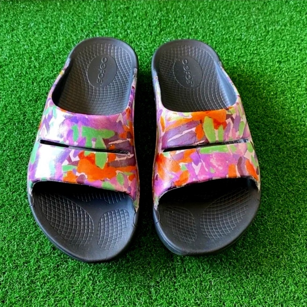 Oofos OOahh Slide Luxe Sandal Purple Watercolor Sz 5 Women’s Limited Edition